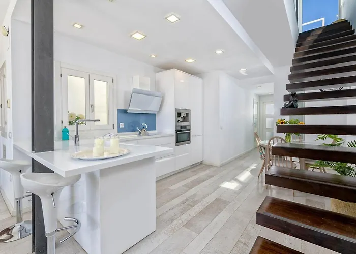 Noemi Centro Penthouse In By Solaga Homes Apartment *